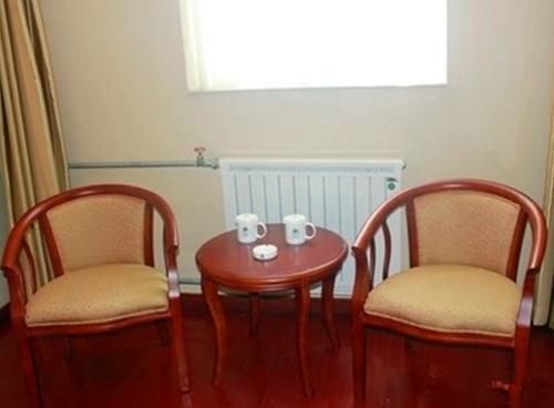 Линьи: Greentree Inn
