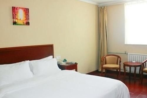 Линьи: Greentree Inn