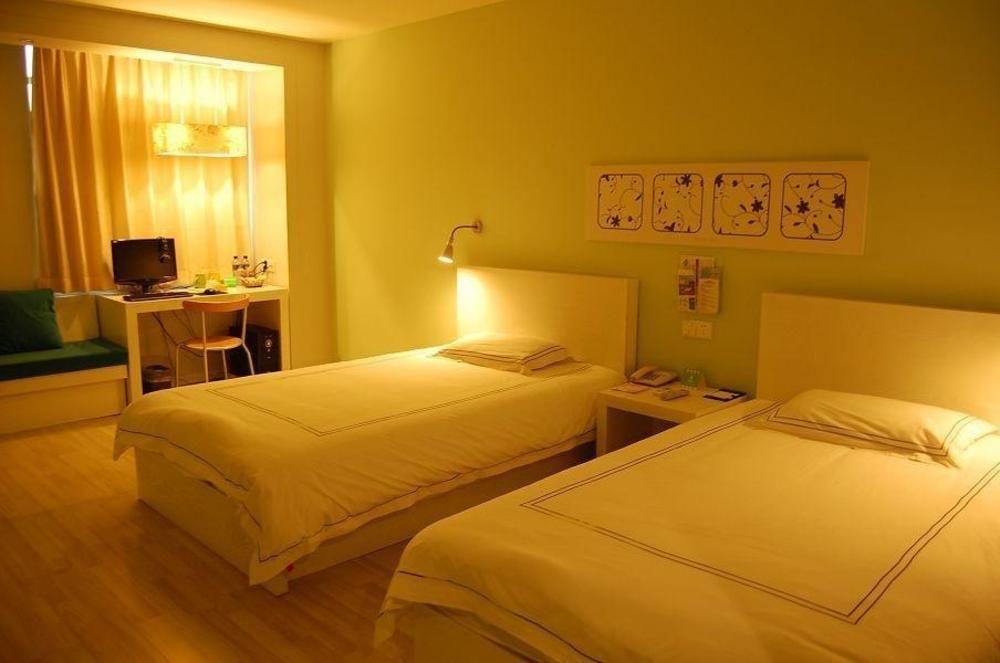 Йиян: Today Inn