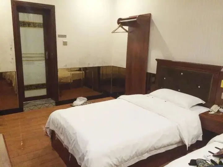 Чунцин: Chongqing Hanglv Hotel