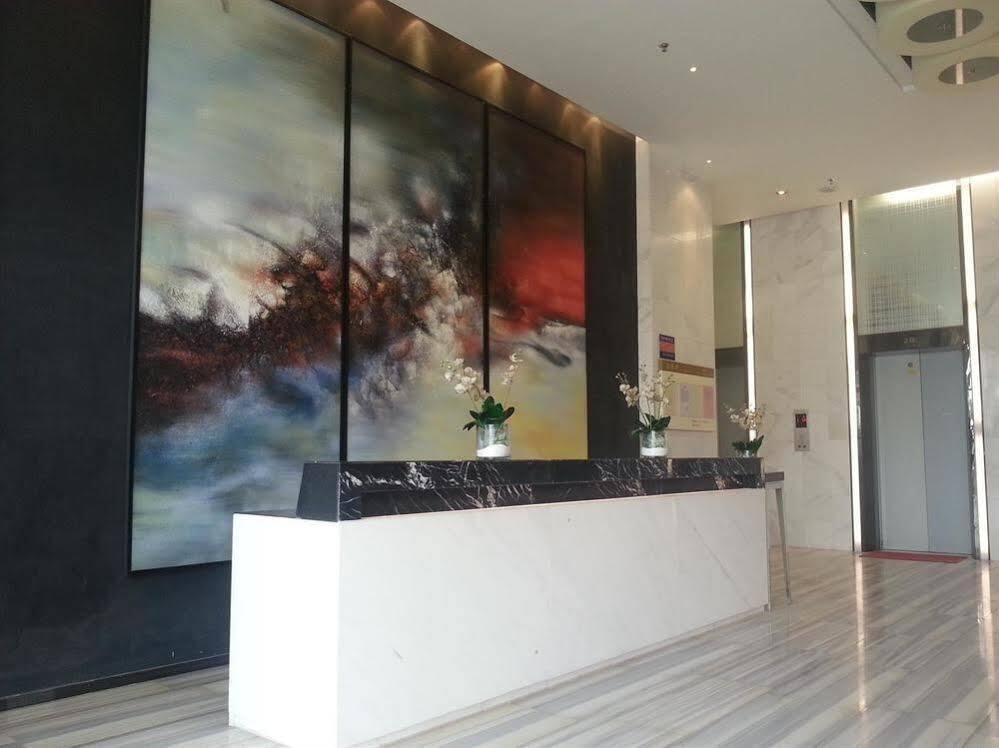 Чжаоцин: Private-enjoy Home Chain Apartment Zhaoqing Shangcheng Branch
