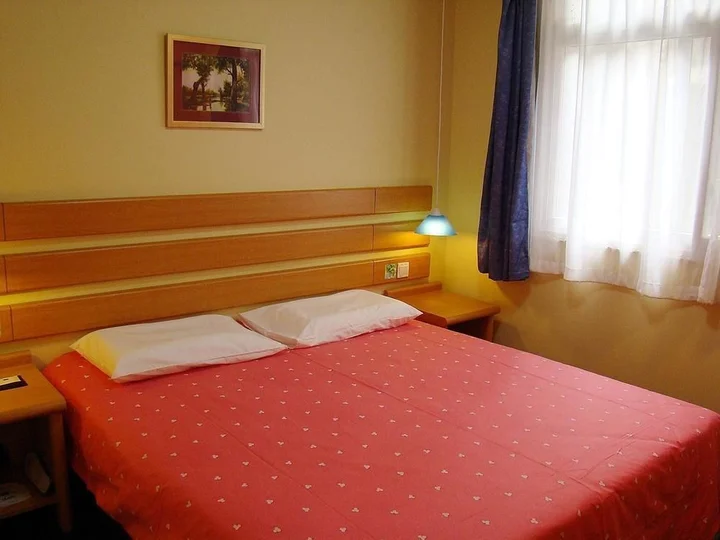 Сичан: Home Inn