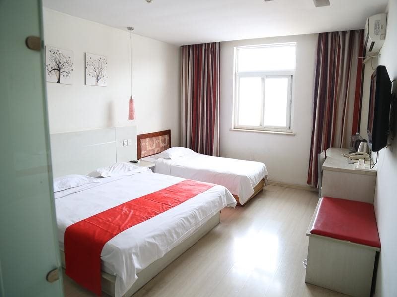 Цзинин: Thank Inn Plus Hotel QuFu Sankong