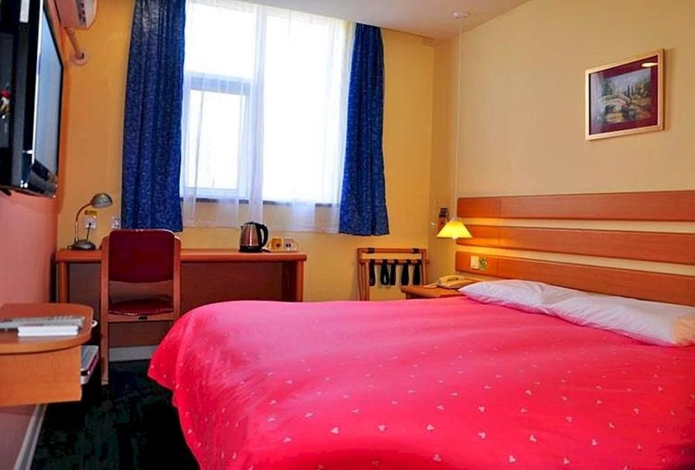 Цзясинь: Home Inn