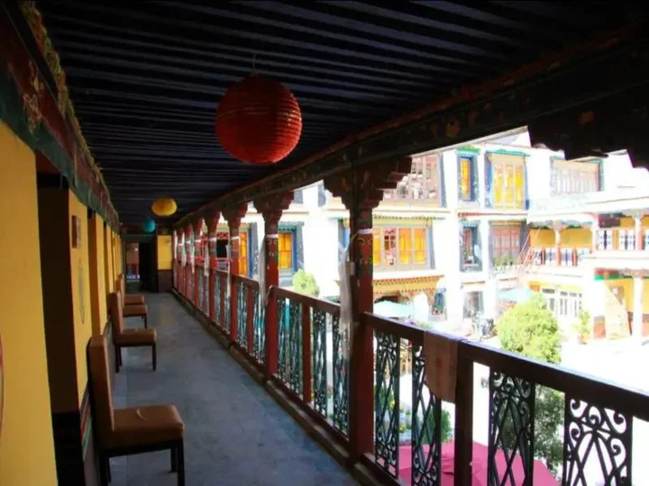 Лхаса: Pandasang Compound - Lhasa