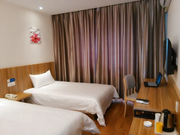 Шицзячжуан: Eaka 365 Hotel