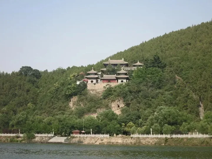 Лоян: Xinqingnian Express Hotel