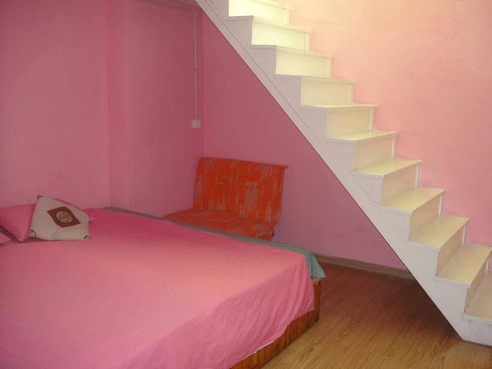 Цзясинь: The Horse Inn - Xitang