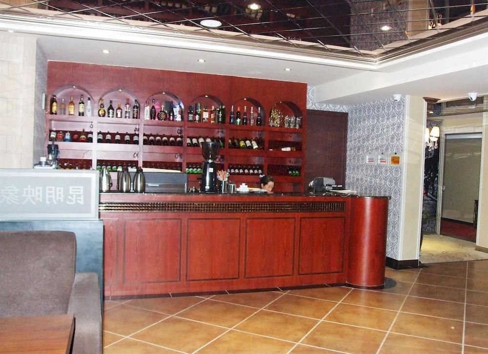 Куньмин: Yinlong Hotel