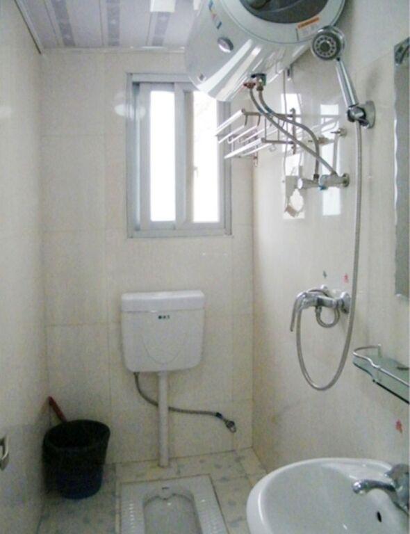 Шанграо: Teacher Wang Lulu Lodging House