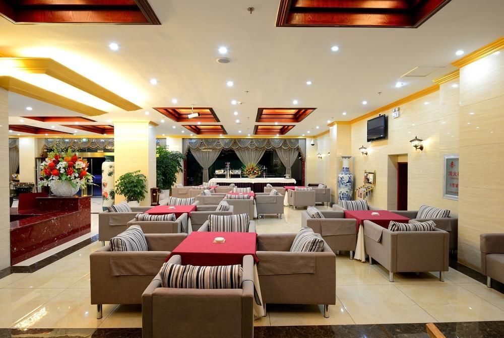 Цюйцзин: Shizong Diheng Hotel