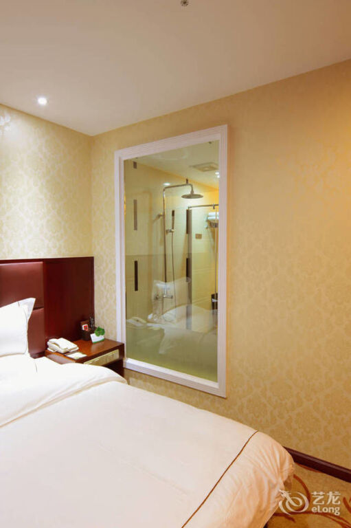 Цюйцзин: Shizong Diheng Hotel