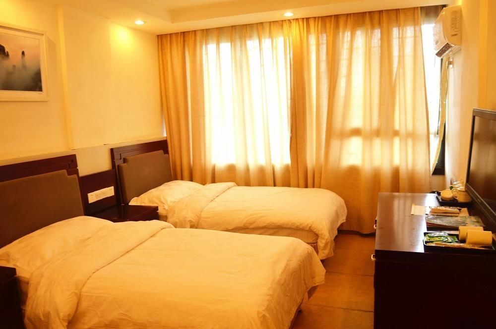 Шанграо: Nvshen Hotel