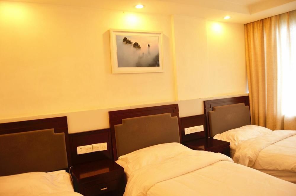 Шанграо: Nvshen Hotel