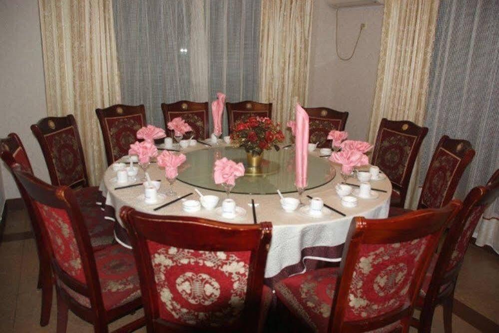 Чжэнчжоу: Dengfeng Taiyuan Hotel