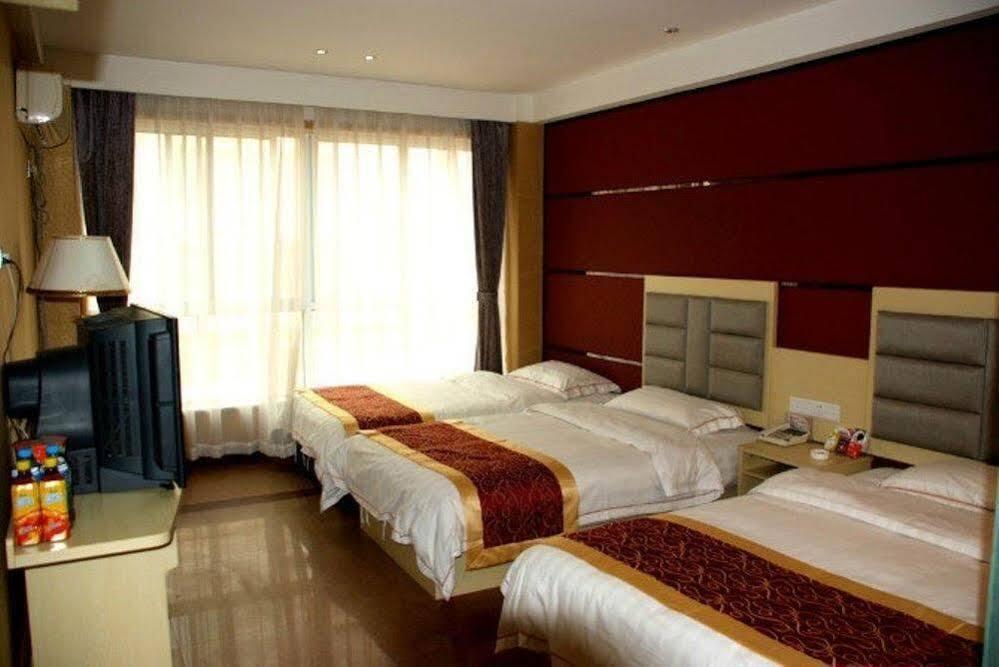 Чжэнчжоу: Dengfeng Taiyuan Hotel