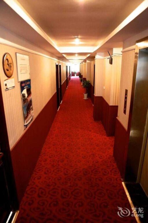 Чунцин: 皓思商务酒店(重庆奥卡店)