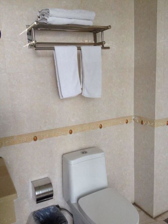 Ухань: Yibin Business Hotel