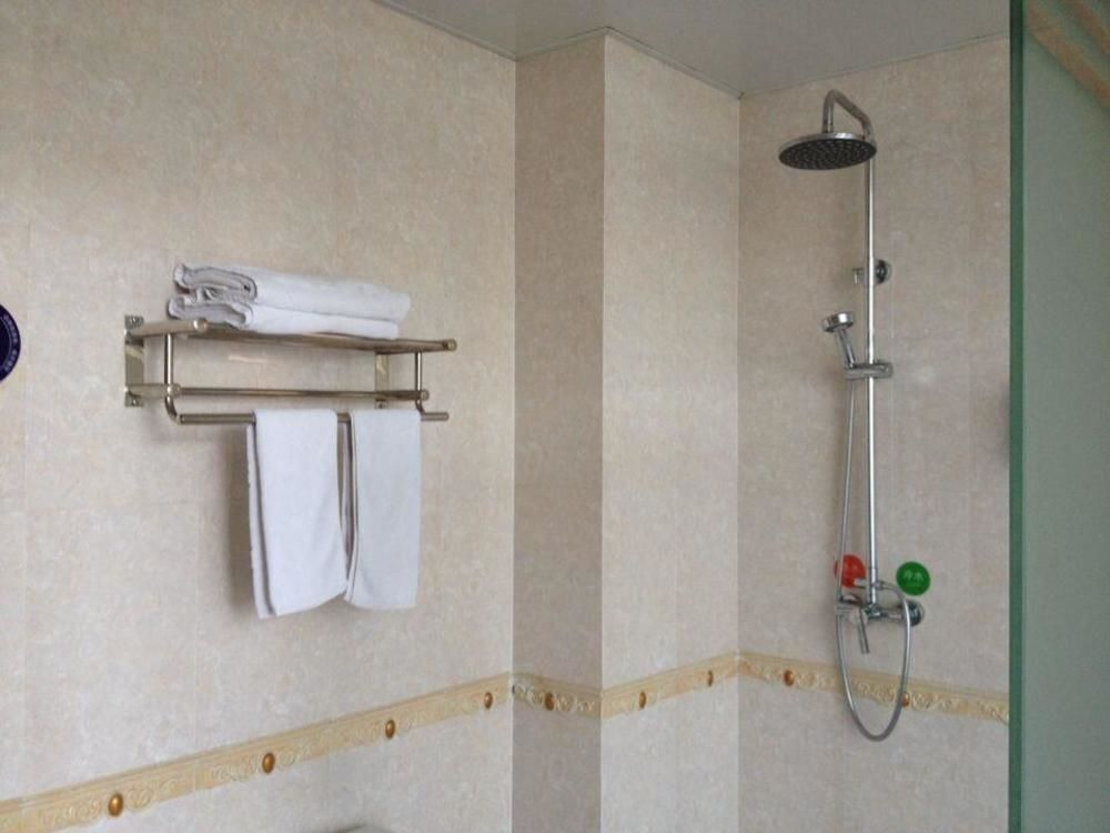 Ухань: Yibin Business Hotel