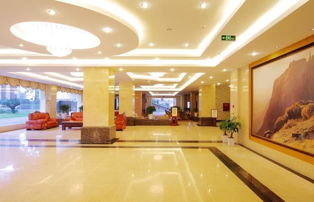 Лешан: Emeishan Hotel