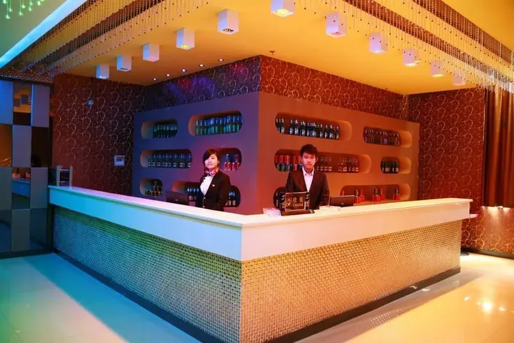 Синтай: Xingtai Xinjinshan Hotel