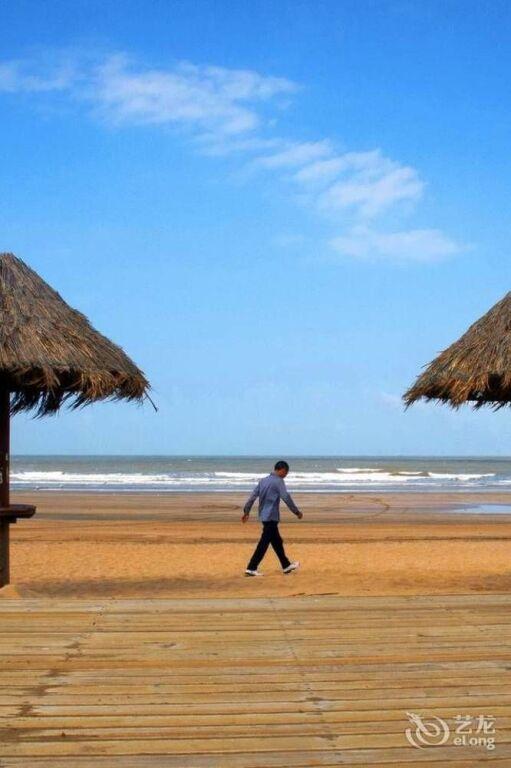 Чжоушань: Feichengwurao Resort