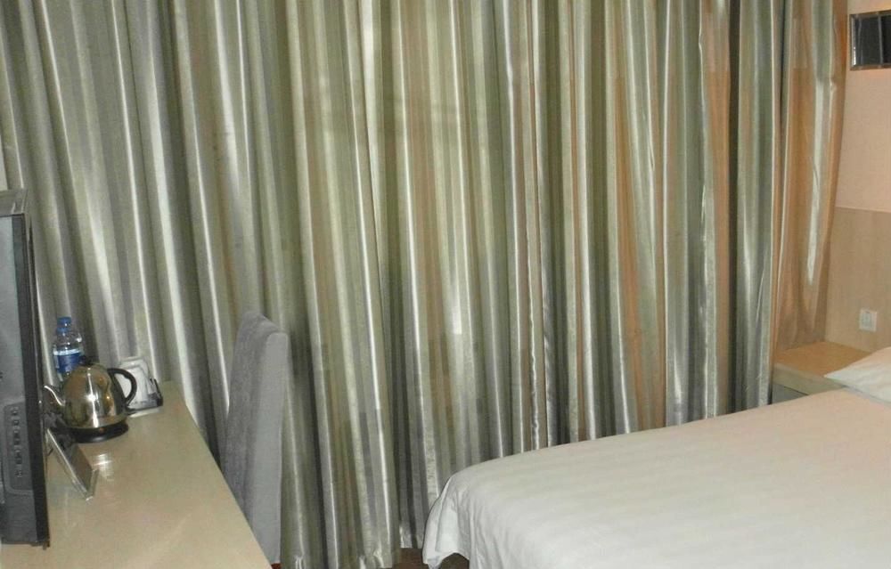 Аньцин: Motel 168 Hotel