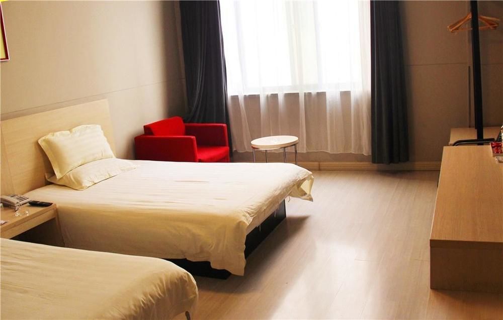 Наньян: Jinjing Select Hotel (Xintian 360 South Airlines Branch)
