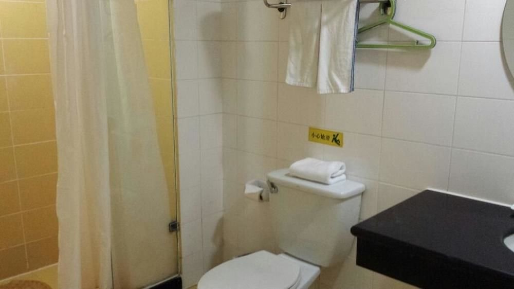 Гуанчжоу: Home Inn Baiyun Road - Guangzhou