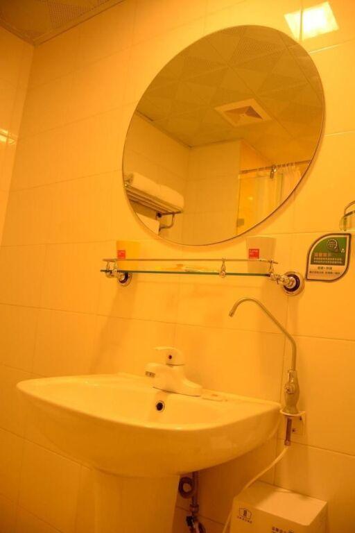 Линьи: Home Inn Hotel - Yinqueshan Park