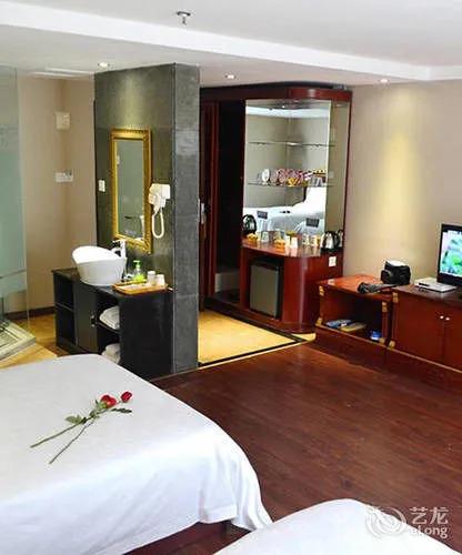Наньнин: Yeste Hotel Nanning Jinhu Square