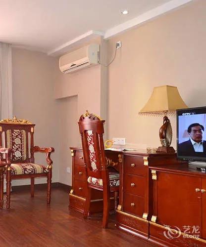 Наньнин: Yeste Hotel Nanning Jinhu Square