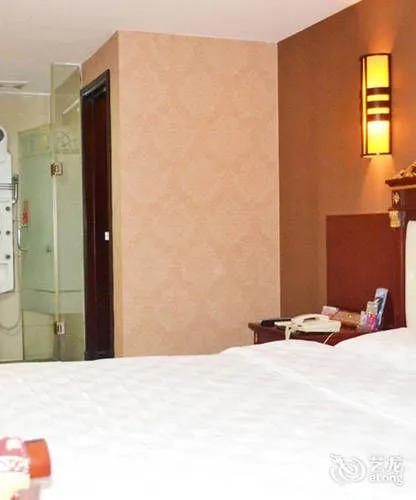 Наньнин: Yeste Hotel Nanning Jinhu Square