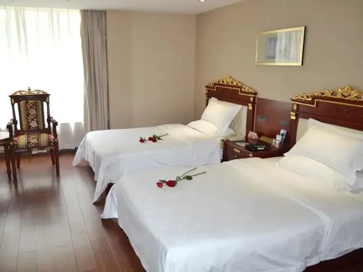 Наньнин: Yeste Hotel Nanning Jinhu Square