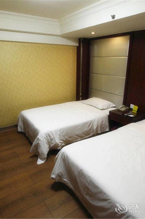 Ухань: Wuhan Sunshine 128 Hotel