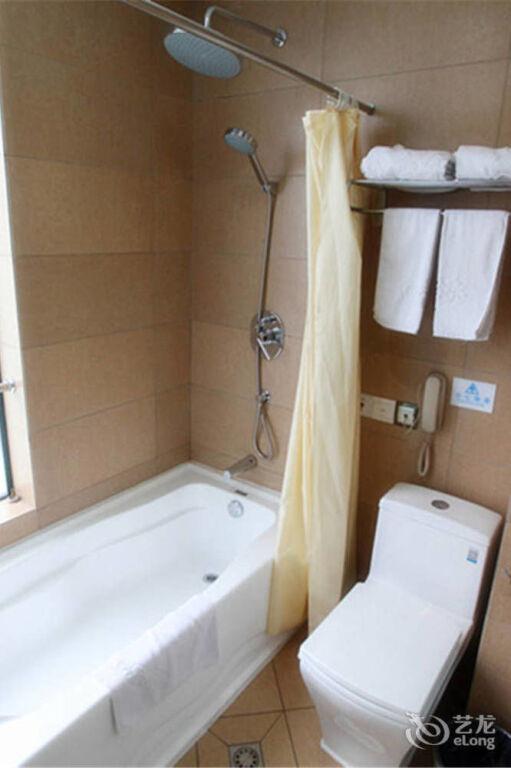 Ухань: Wuhan Sunshine 128 Hotel