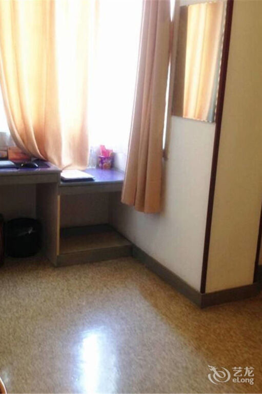 Ухань: Wuhan Sunshine 128 Hotel