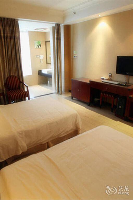 Ухань: Wuhan Sunshine 128 Hotel