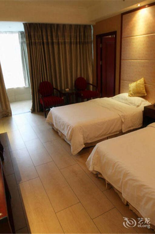 Ухань: Wuhan Sunshine 128 Hotel
