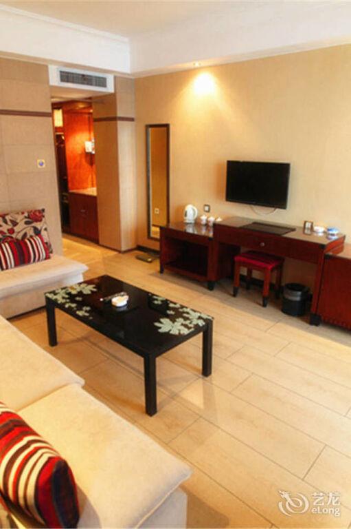 Ухань: Wuhan Sunshine 128 Hotel