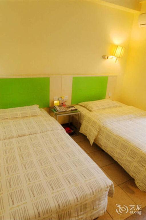 Ухань: Wuhan Sunshine 128 Hotel