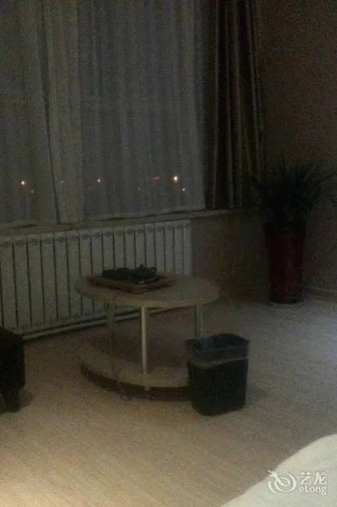 Линьи: Super 8 Hotel