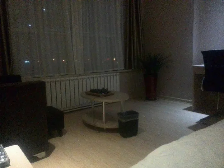 Линьи: Super 8 Hotel