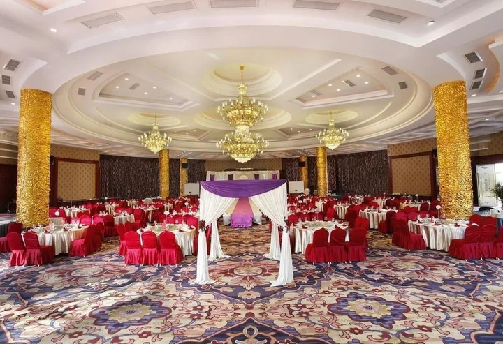 Шаоксинг: Heroicness Intercontinental Hotel