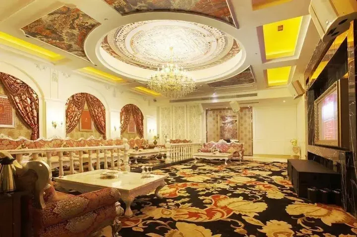Шаоксинг: Heroicness Intercontinental Hotel