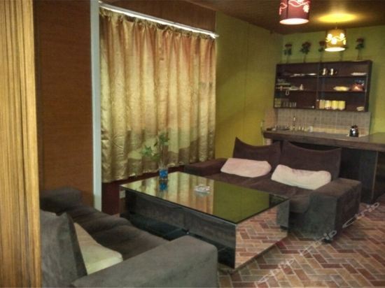 Цзинхун: 景洪贝叶风情商务酒店