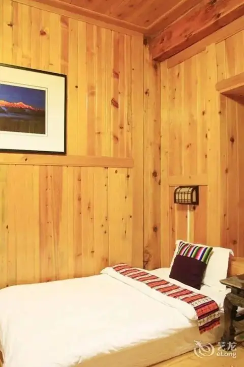Шангри-Ла: Shangri-la Zhengyi Homestay