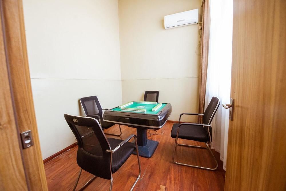 Пуян: Biway Mansion Hotel (Puyang Jingkai Avenue Stadium Branch)
