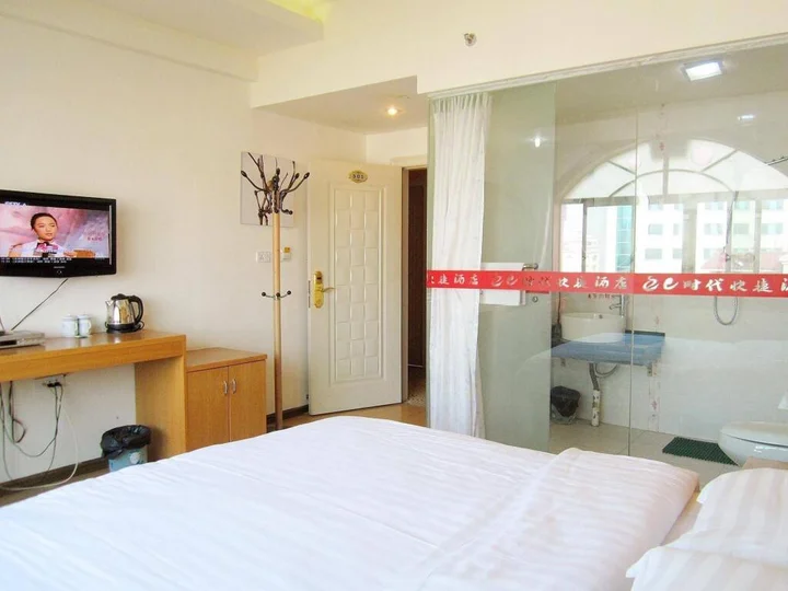 Хэчжоу: Hezhou E-age Hotel