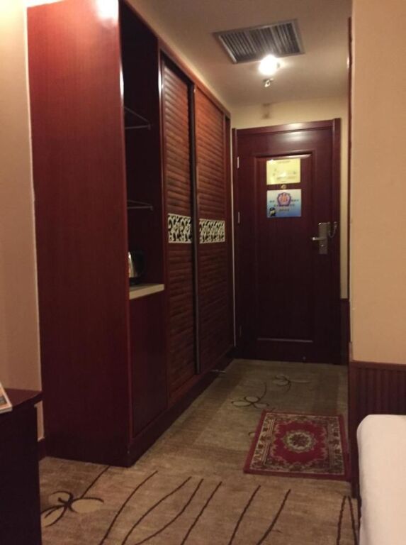 Жичжао: Jinhua Yijing Hotel